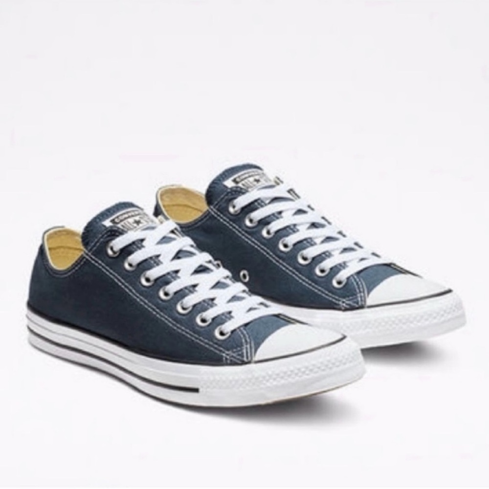 Converse navy blue low top sneakers